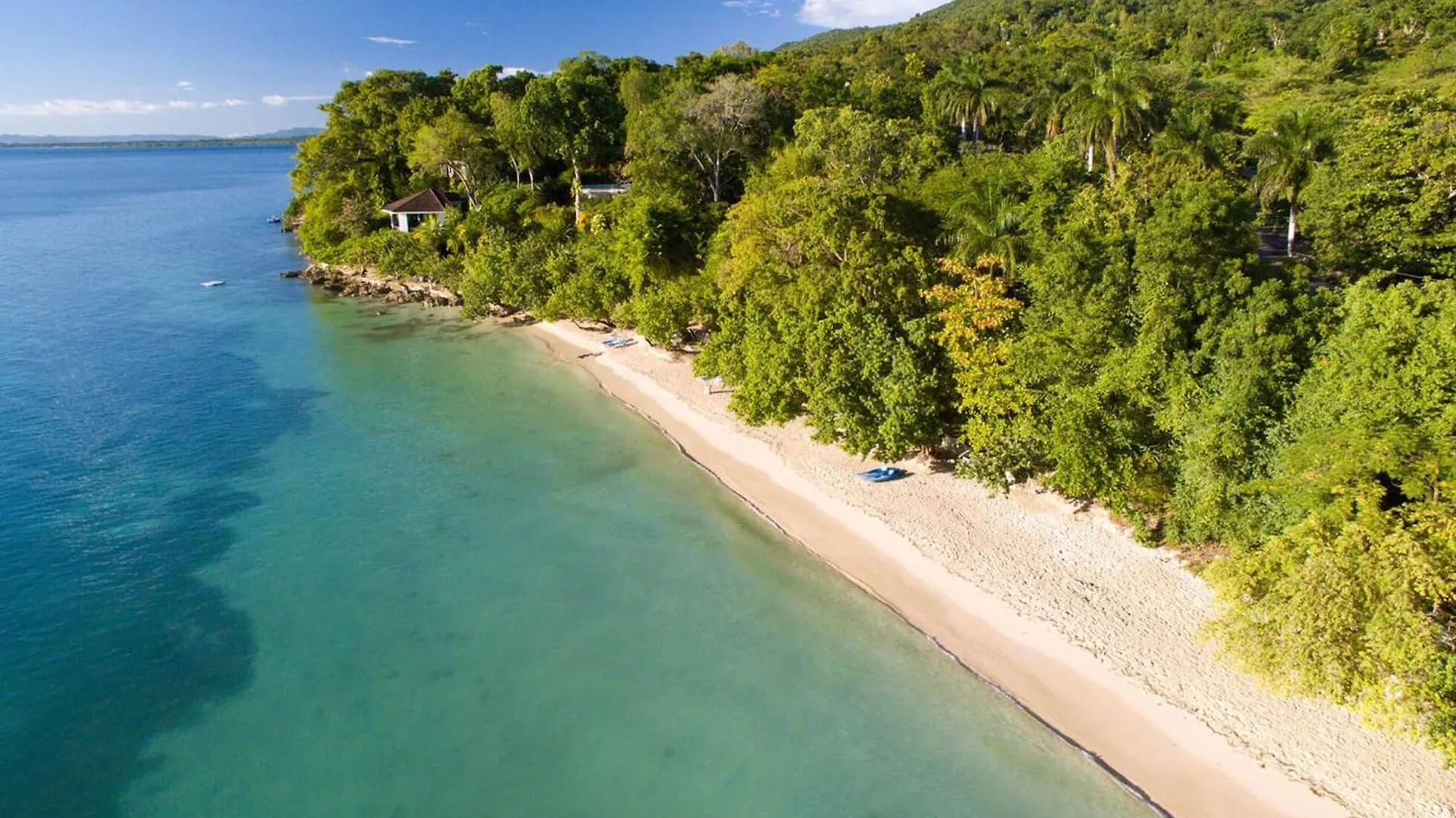Modern Seaview 2 Bed Apartment Whitehouse Jamaica
